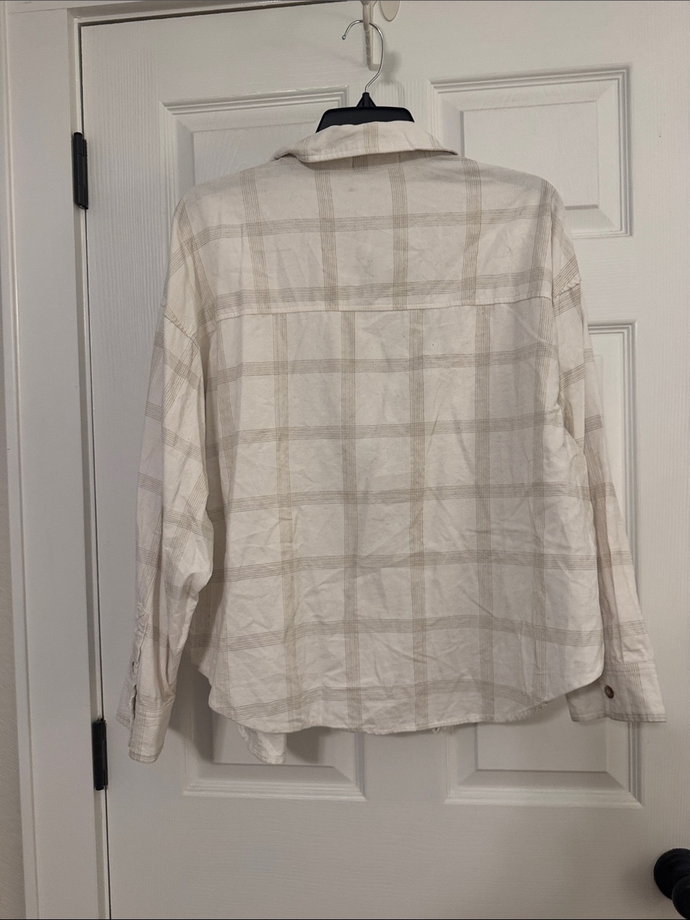 HoneyCloth Relaxed White and Beige 100% Cotton Plaid Button-Down Shirt - Women - Picture 10 of 11